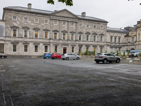 Dáil Showdown Looms as Opposition Fights Government Plan on Speaking Time