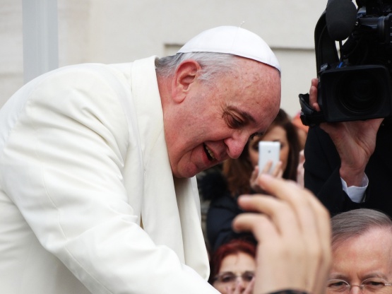 Pope Francis' Treatment Adjusted Amid Complex Respiratory Infection Pope Francis' Treatment Adjusted Amid Complex Respiratory Infection